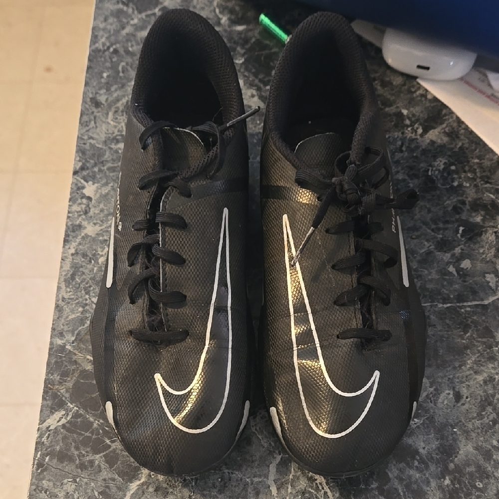 Nike Men's Black Athletic Shoes